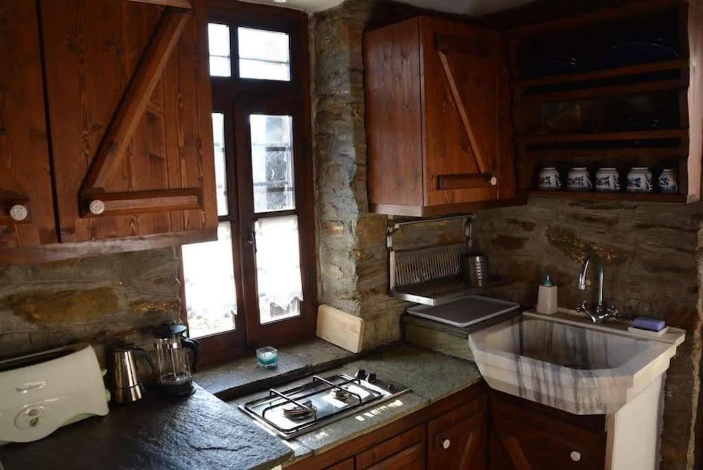 Traditional Greek Cottage Palaiokastron  外观 照片